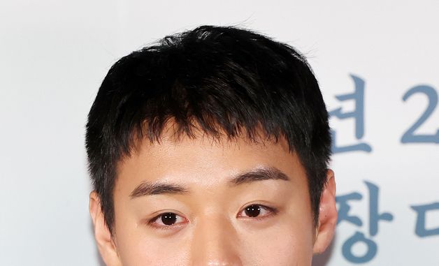 물 마시는 박지훈