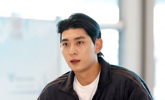 세 번째 시즌 앞둔 이정후 출국