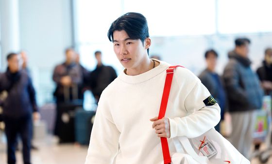 공항 도착한 김혜성