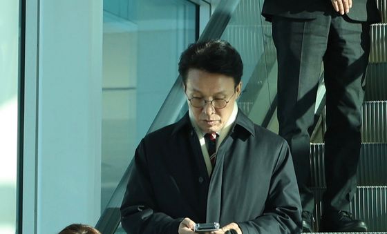 출국하는 김민석 국무총리