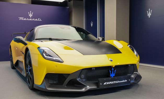 '제로백 2.8초' 마세라티 고성능 슈퍼카 GT2 스트라달레 출시