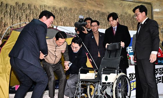 단식 중단한 장동혁 대표