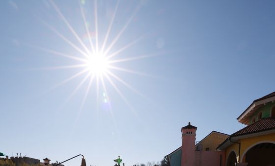 '따뜻한 물에서 한파 즐겨요'