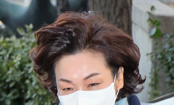 김병기 의원 부인 '경찰 소환조사'