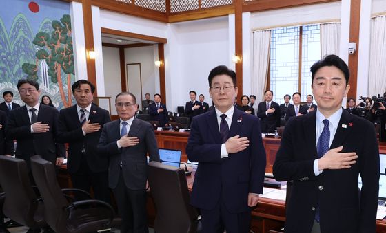 국민의례하는 이재명 대통령