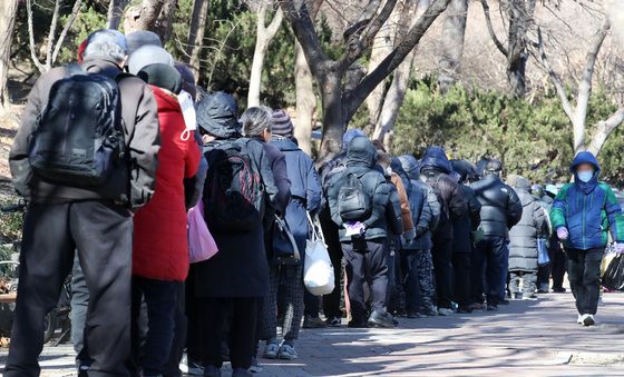 '최강 한파' 몰아친 무료급식소