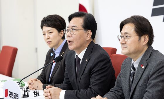 홍익표 정무수석 접견 인사말하는 송언석 원내대표