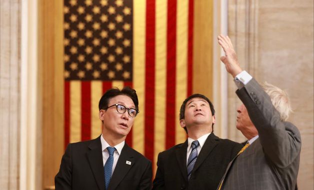 미 하원 주요인사 초청 오찬 간담회 참석한 김민석 국무총리