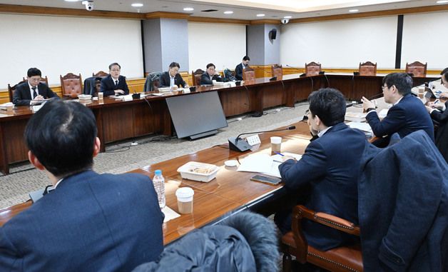 이행일 차관, 시장상황점검회의 주재