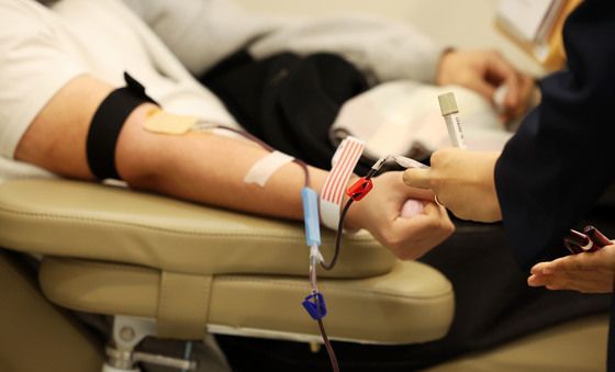 '헌혈 동참하세요'