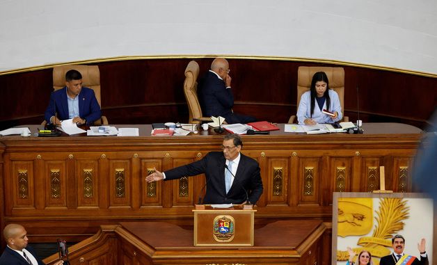 [포토] 베네수 의회, '민간 개방' 석유법 개정안 심의