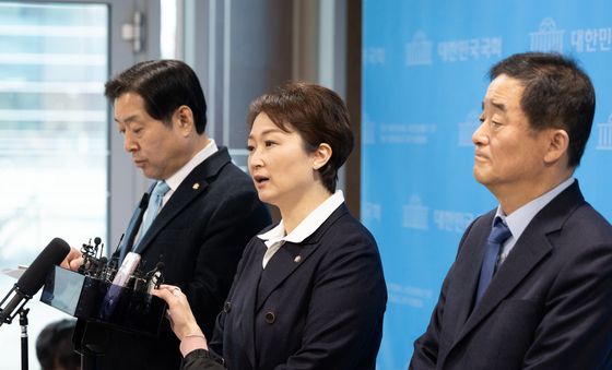 민주당 최고위원 3인 기자회견 '당 대표 공식 사과 촉구'