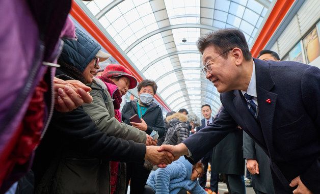 이재명 대통령, 남창옹기종기시장 방문