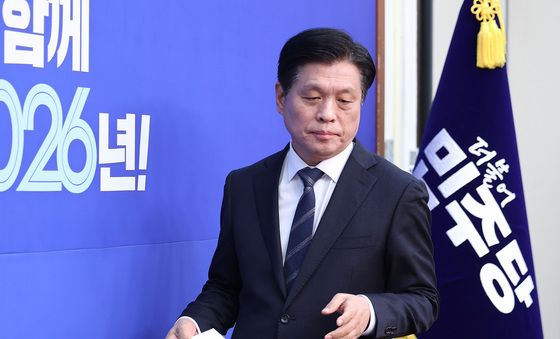 현안 기자간담회 참석하는 조승래