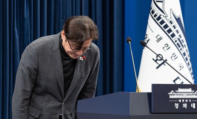 홍익표 정무수석, 이혜훈 기획예산처 장관 후보자 지명 철회 브리핑