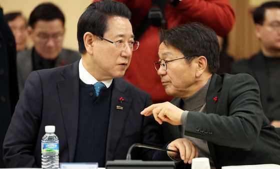 대화 나누는 강기정-김영록