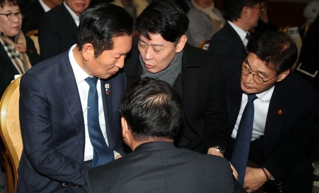 이해찬 전 총리 별세…침통한 정청래 대표