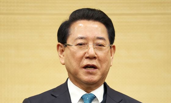 간담회 마치고 발언하는 김영록