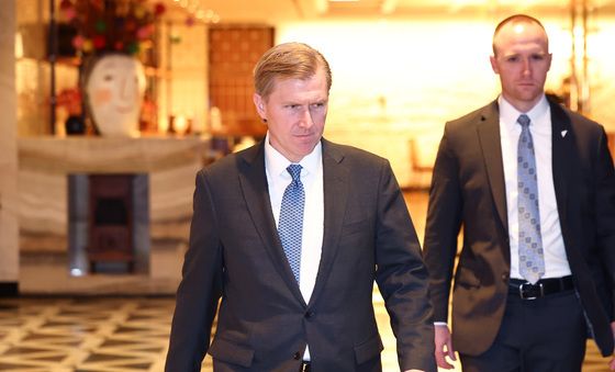 조현 외교부 장관과 회동 마친 콜비 미국 국방차관