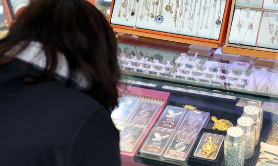 치솟는 금·은 가격