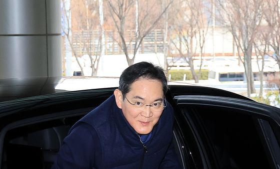'이건희 컬렉션' 첫 해외 전시위해 미국으로 떠나는 이재용 회장