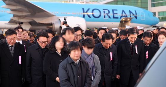 故 이해찬 영접하는 김민석·우원식·정청래·조국