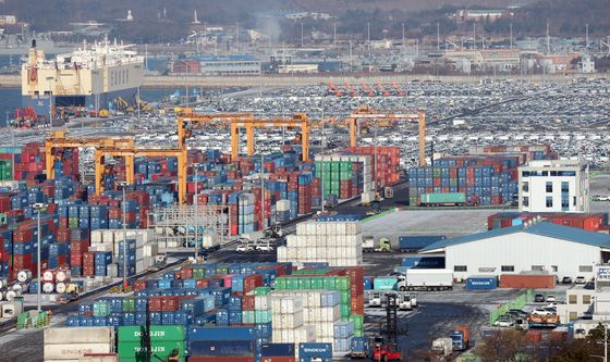 트럼프 "韓의회 합의 미승인…車 및 상호관세 15%→25% 인상"