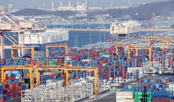 트럼프 "韓의회 합의 미승인…車 및 상호관세 15%→25% 인상"