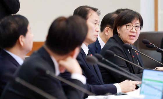 발언하는 정은경 보건복지부 장관