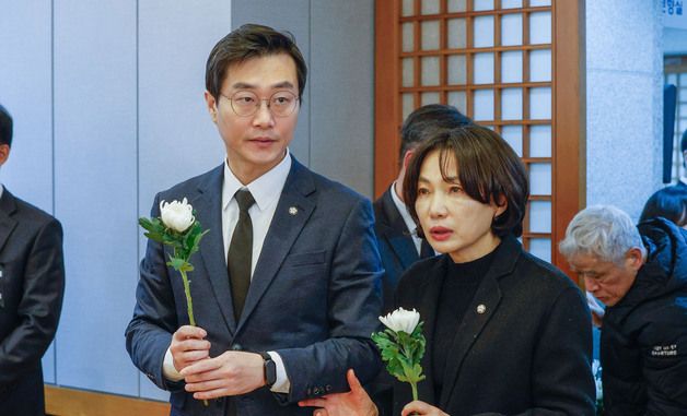 故 이해찬 빈소 찾은 장경태·서미화 의원