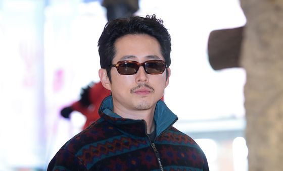 스티븐 연, 부드러운 카리스마