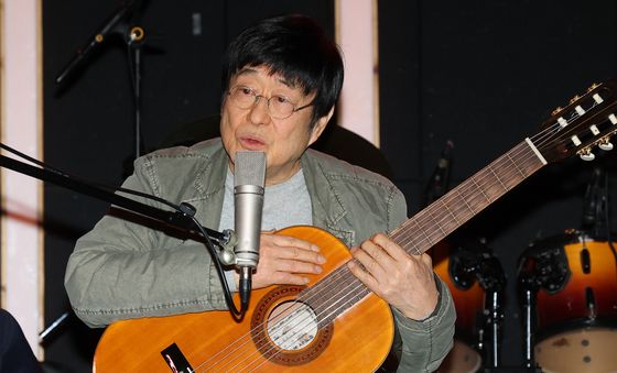 김창완밴드, 노래하는 시인