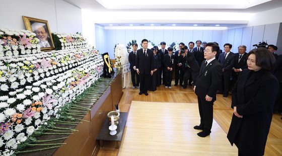 이재명 대통령, 고 이해찬 전 총리 조문