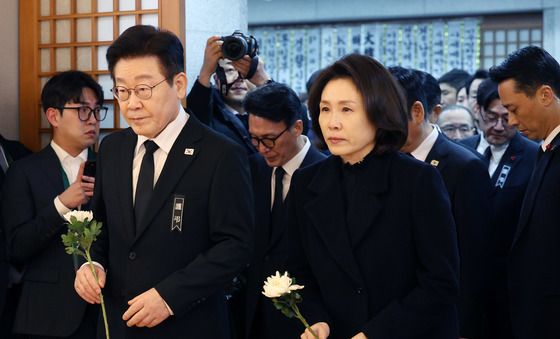 고 이해찬 전 총리 빈소 찾은 이재명 대통령