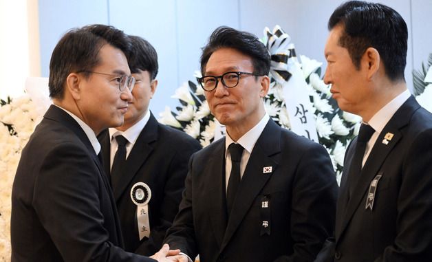 윤상현 의원, 이해찬 전 총리 빈소 조문