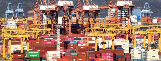 트럼프, 25% 관세 질문에 "한국과 해결책 마련"