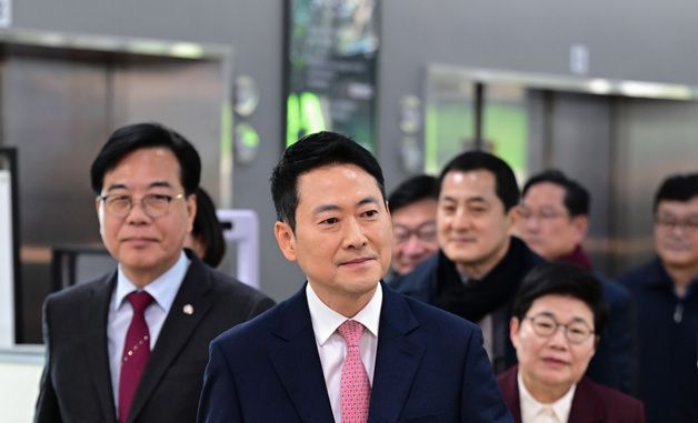 당무 복귀한 장동혁, 설맞이 물가 현장 점검