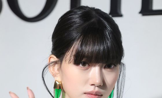 미야오 수인, 오묘한 눈빛