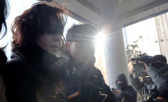 김경 전 시의원, 추가 소환 조사 출석