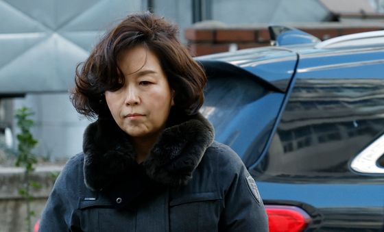 추가 소환 조사 출석하는 김경 전 시의원