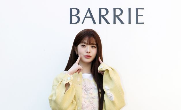 아이브 장원영, 깜찍한 볼하트