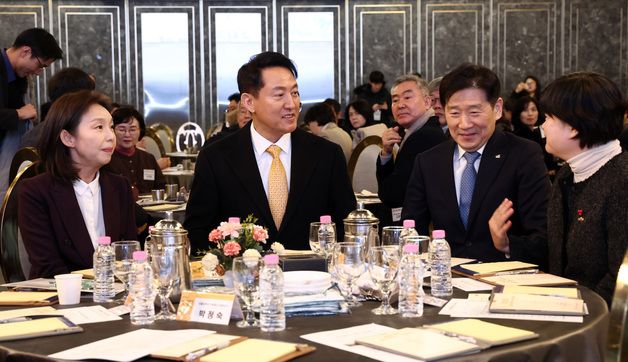 서울시 사회복지 신년인사회 자리한 오세훈 ·최호정