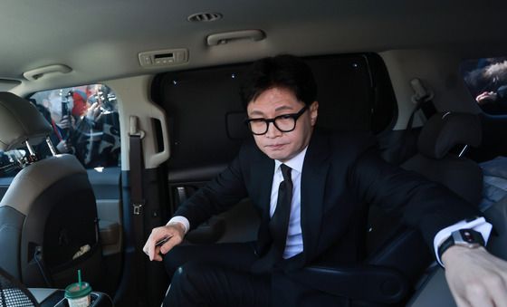 기자회견 마치고 떠나는 한동훈