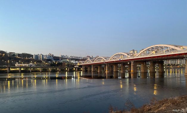 한파 속 한강 첫 결빙 '작년보다 37일 빨라'