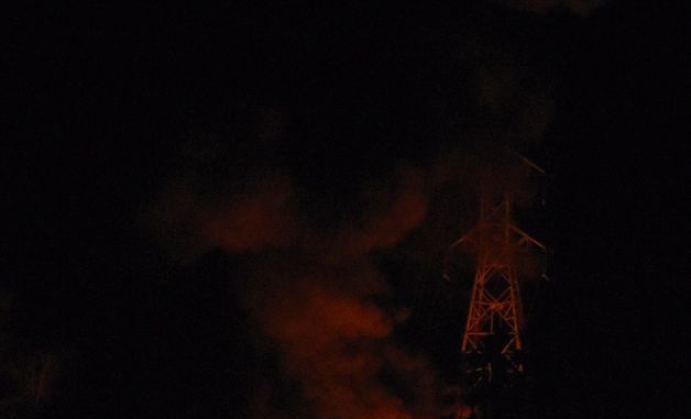 美 공습에 불길 치솟는 베네수엘라 군사시설