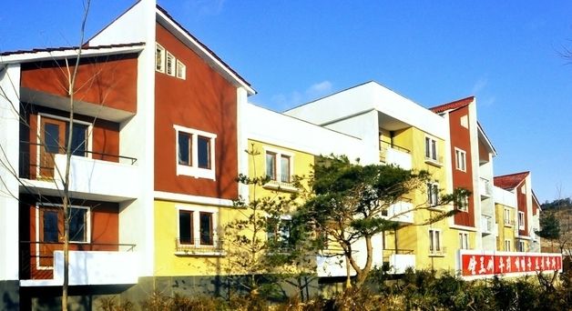 북한 신천군 복우농장 새 주택 입주 시작