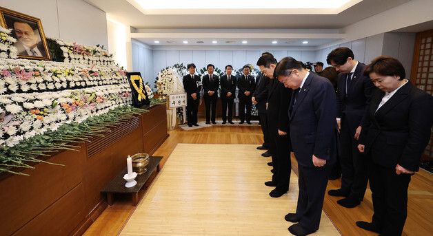 故 이해찬 전 총리 애도하는 국힘 지도부