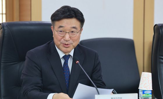 인사말하는 윤호중 장관