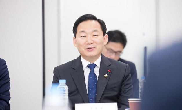 국방 AX 정책간담회, 발언하는 이두희 차관