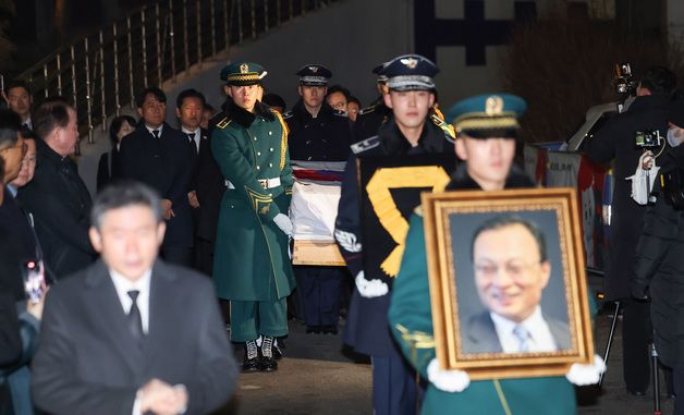 故 이해찬 전 총리 발인 엄수